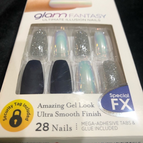 Nails: Kiss Press On Glam Fantasy Ultimate Illusion Nails - Picture 2 of 4